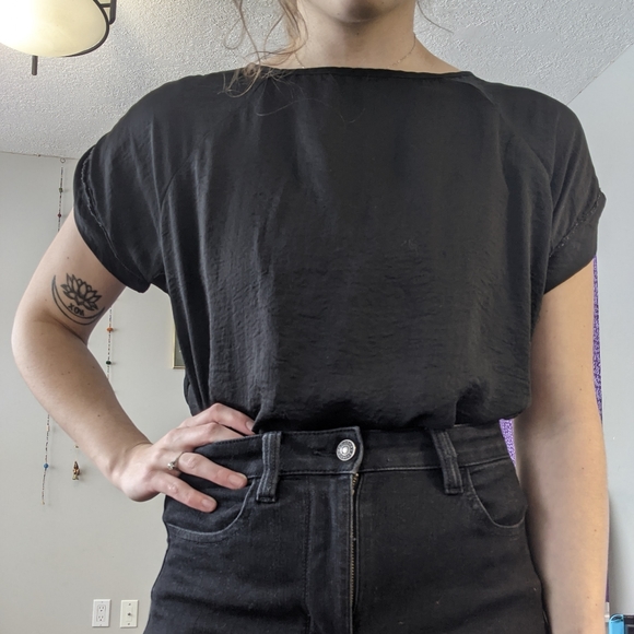 🥝2 for $10 River Island flowy black high neck tee - Picture 2 of 6